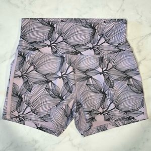 BuffBunny short lotus citrus